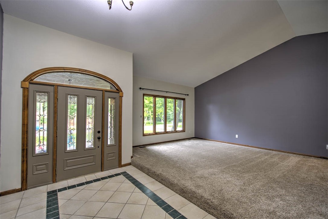 6680 John Drive Property Photo 4