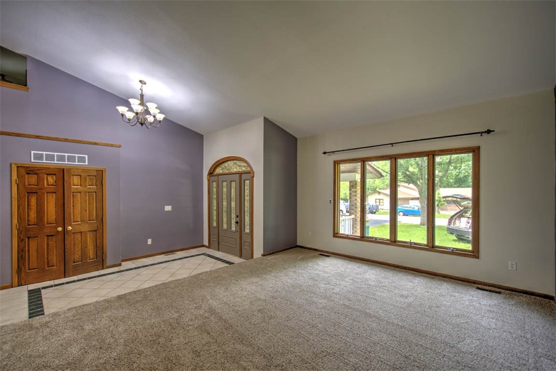 6680 John Drive Property Photo 5