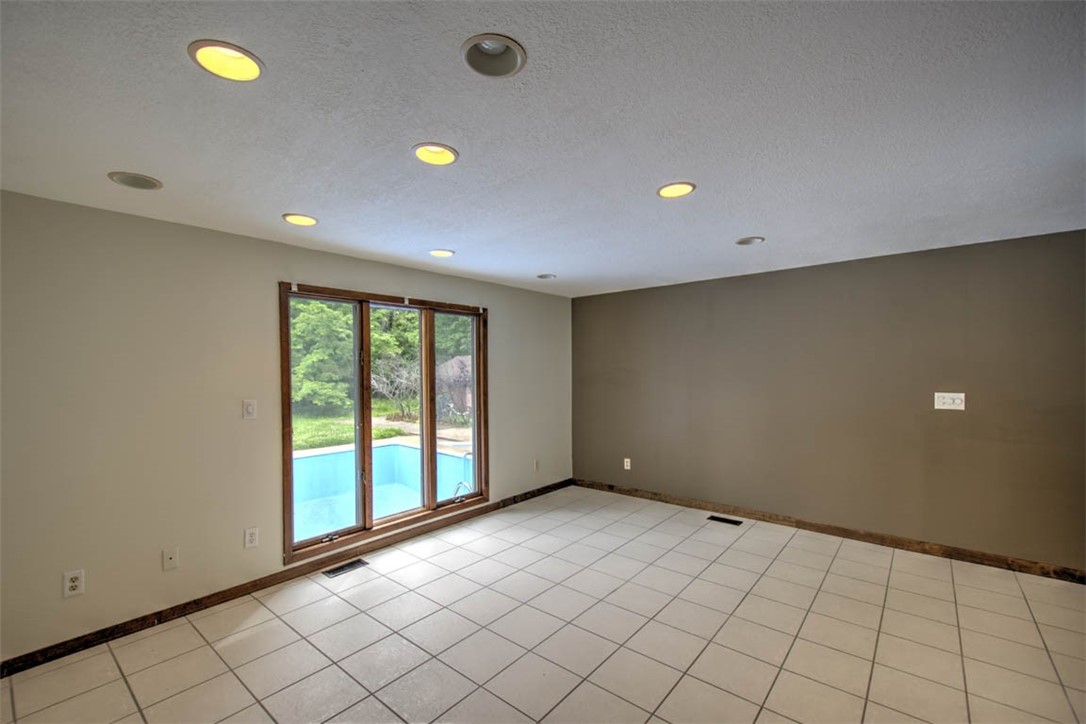 6680 John Drive Property Photo 19