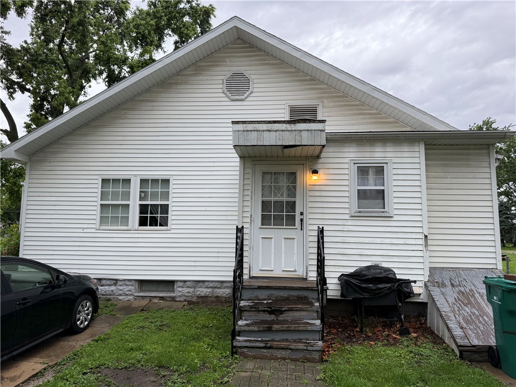 304 E 5th Street Property Photo 6