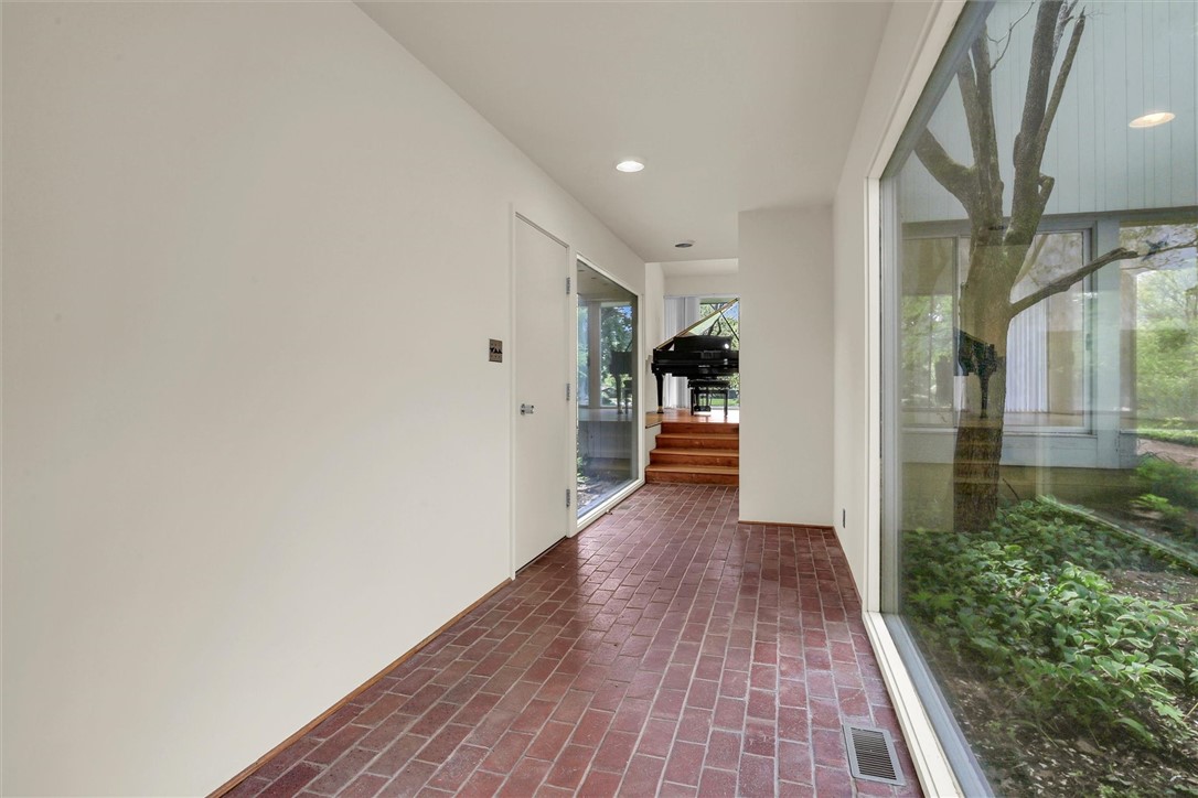 3406 S Persimmon Circle Property Photo 7