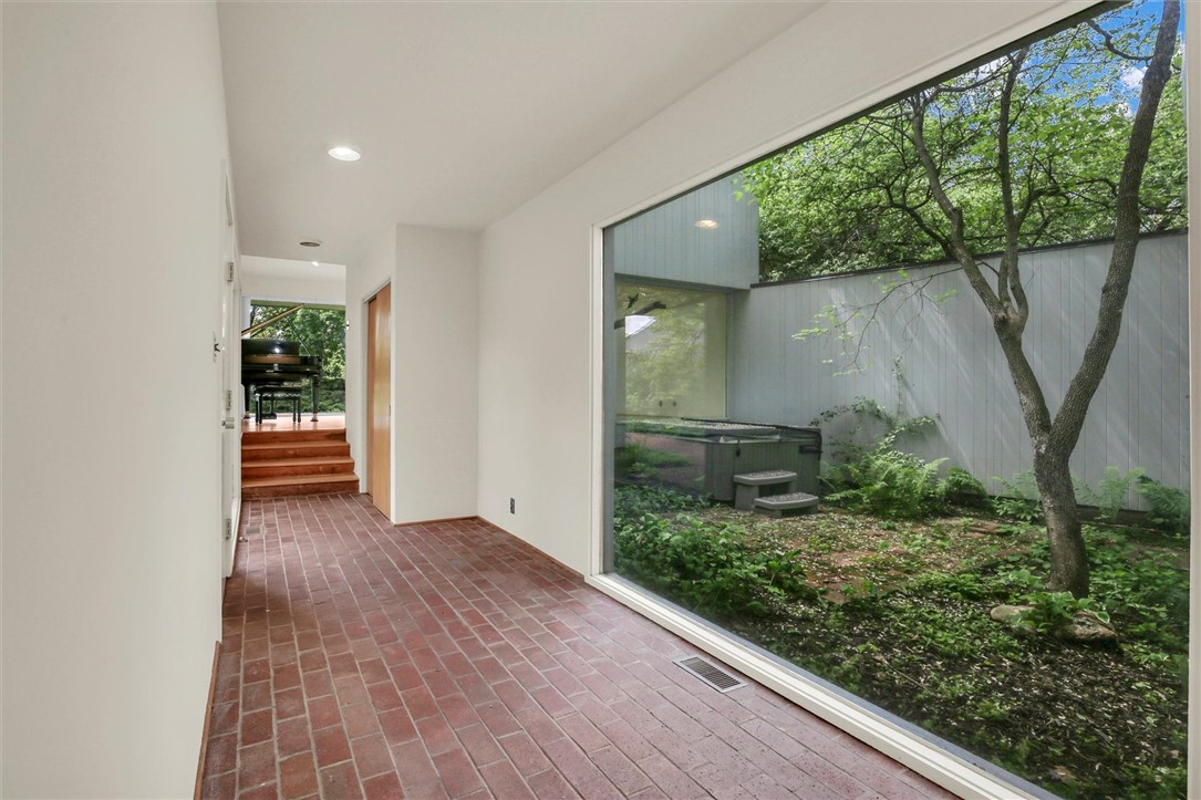 3406 S Persimmon Circle Property Photo 8