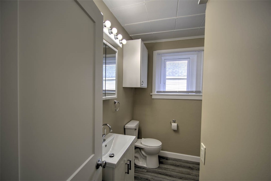 2060 N Maple Avenue Property Photo 13