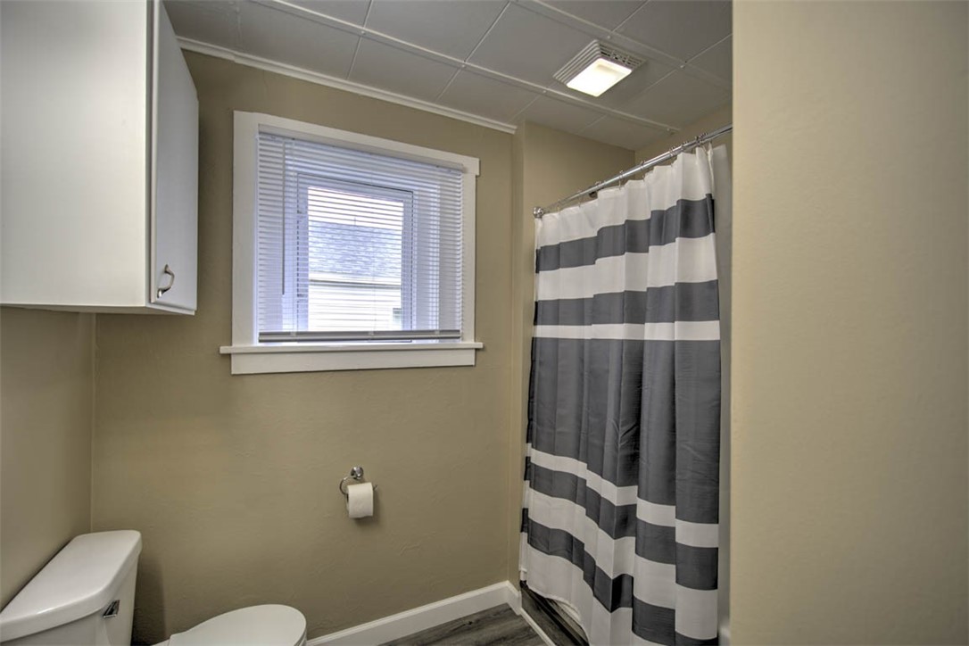 2060 N Maple Avenue Property Photo 14