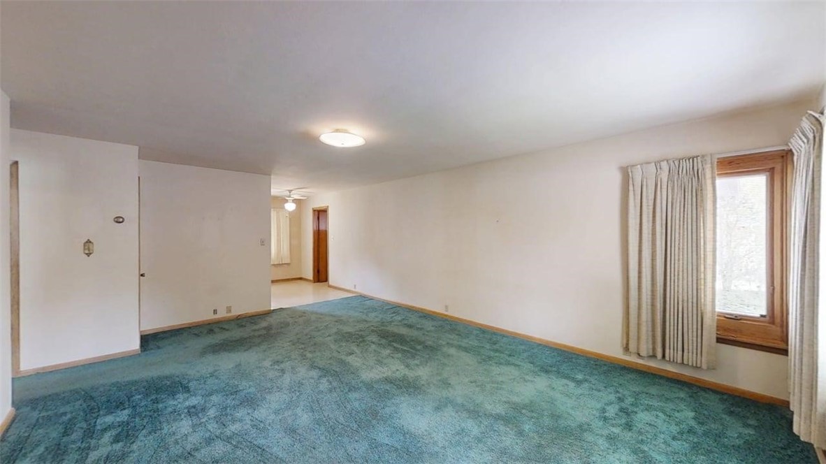 1805 Peach Street Property Photo 3