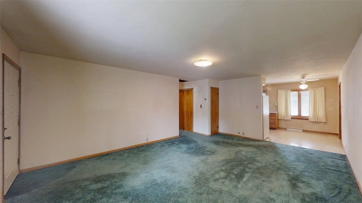 1805 Peach Street Property Photo 4