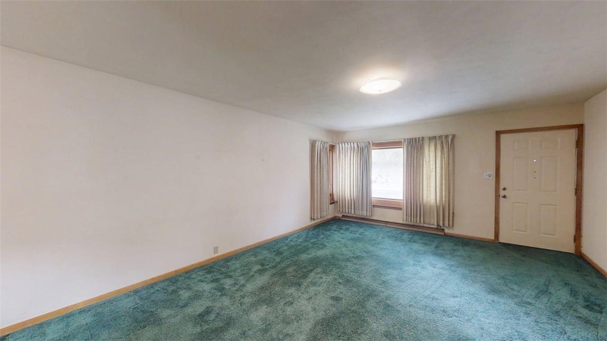1805 Peach Street Property Photo 6