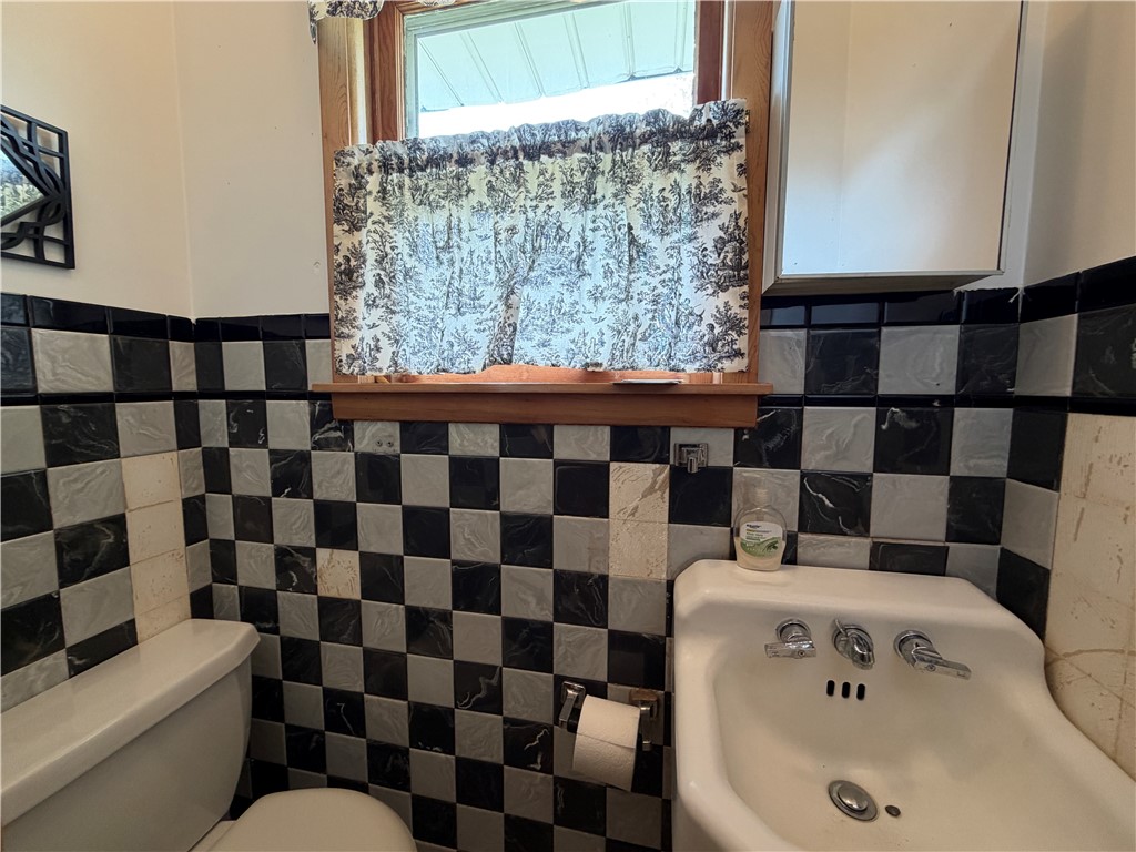 1805 Peach Street Property Photo 25