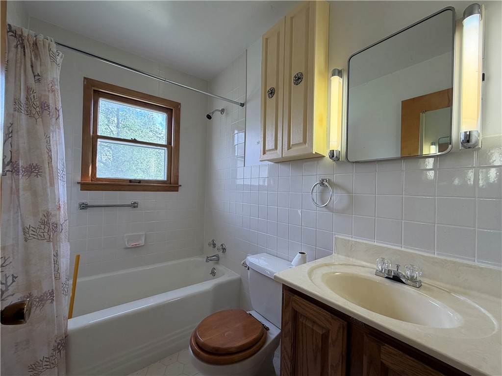 1805 Peach Street Property Photo 26