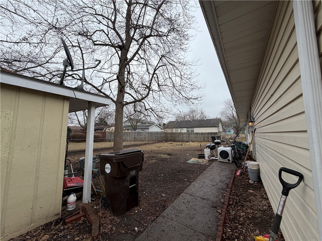 1014 Illinois Drive Property Photo 9