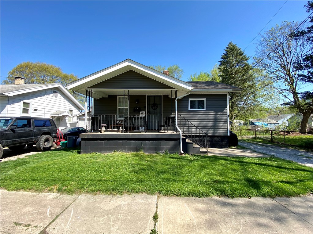 1124 Cushing Street Property Photo 1