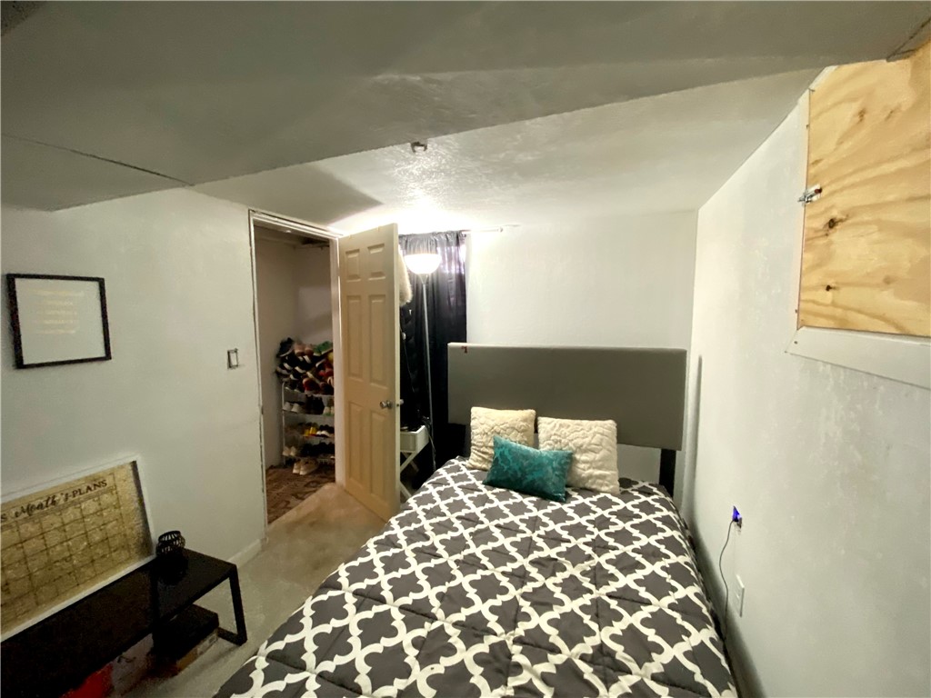 1124 Cushing Street Property Photo 23