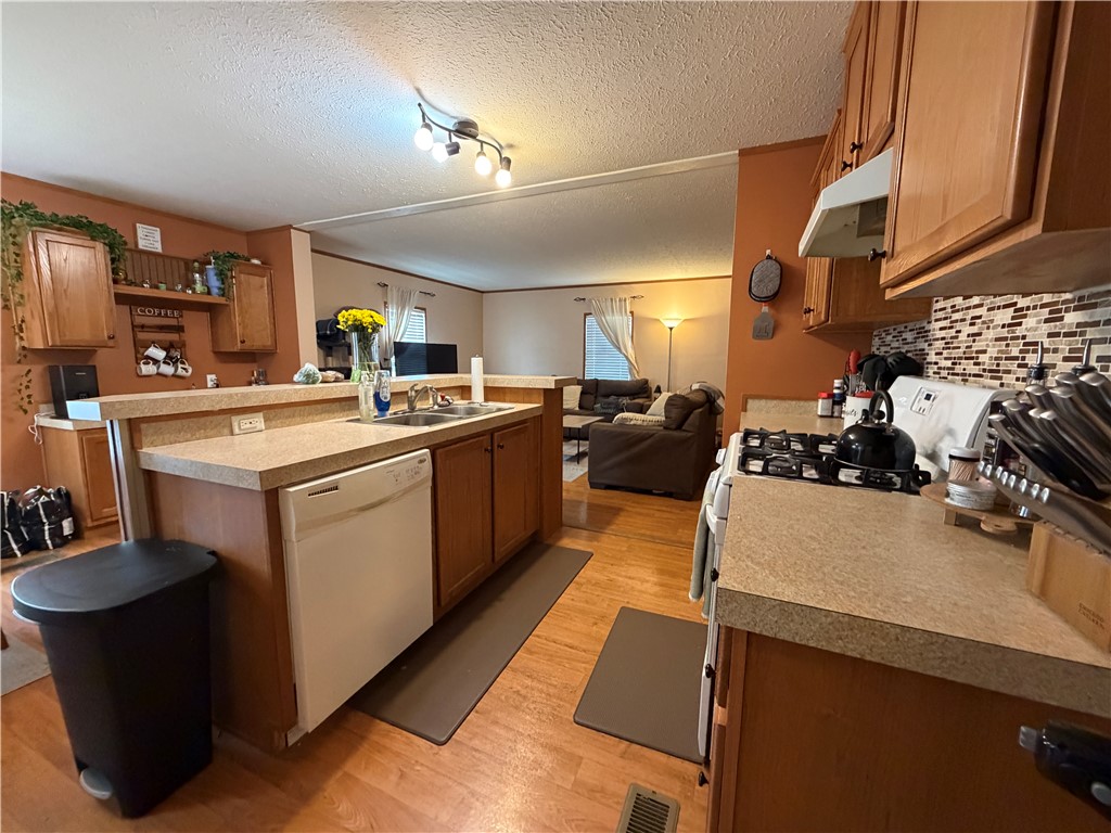 1867 Liberty Avenue Property Photo 12