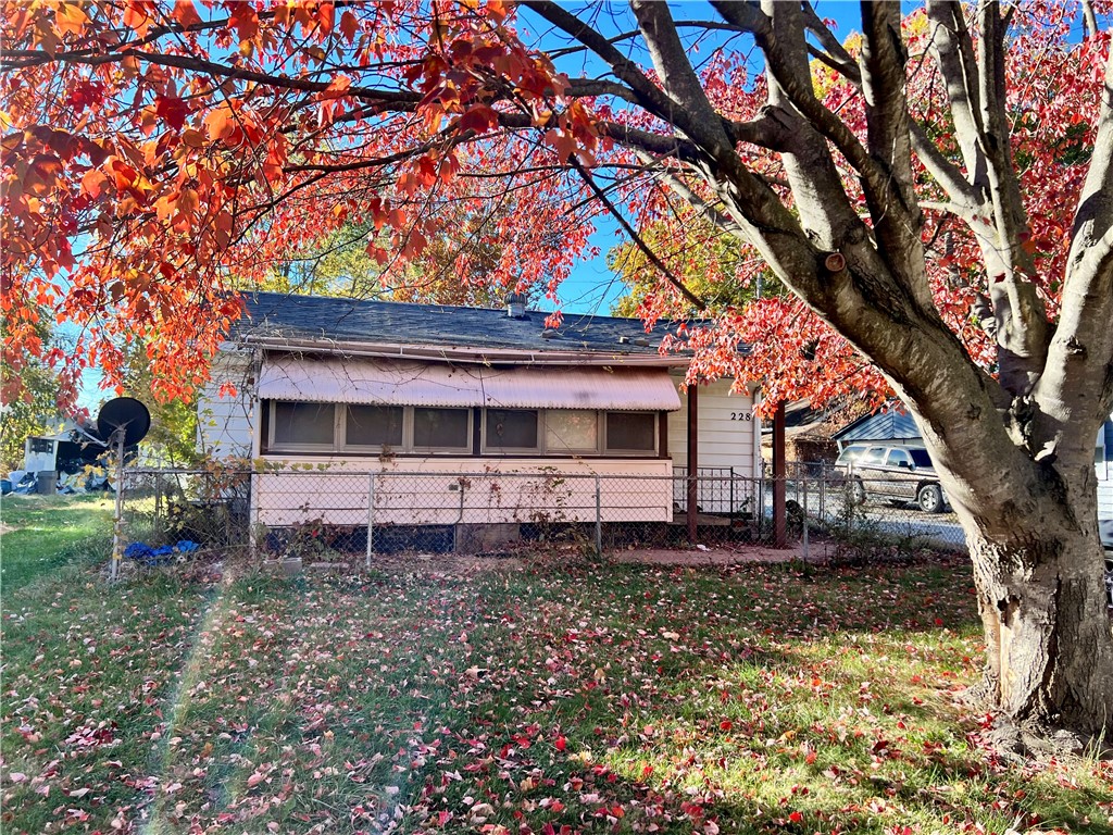 228 Tennessee Avenue Property Photo 2