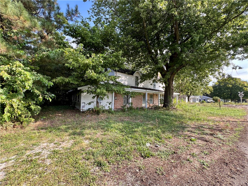 215 W Main Street Property Photo 2