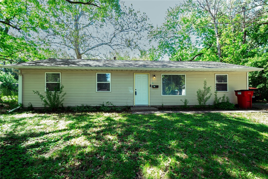 1607 Williamsburg Drive Property Photo 1