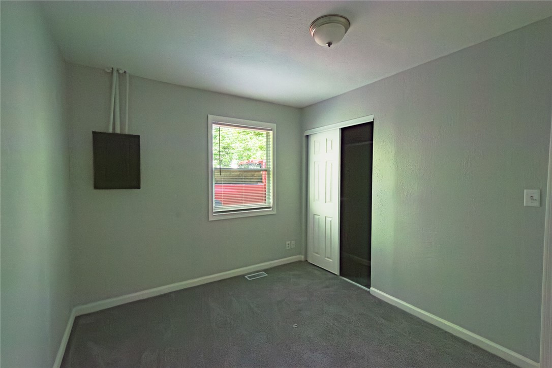 1607 Williamsburg Drive Property Photo 10