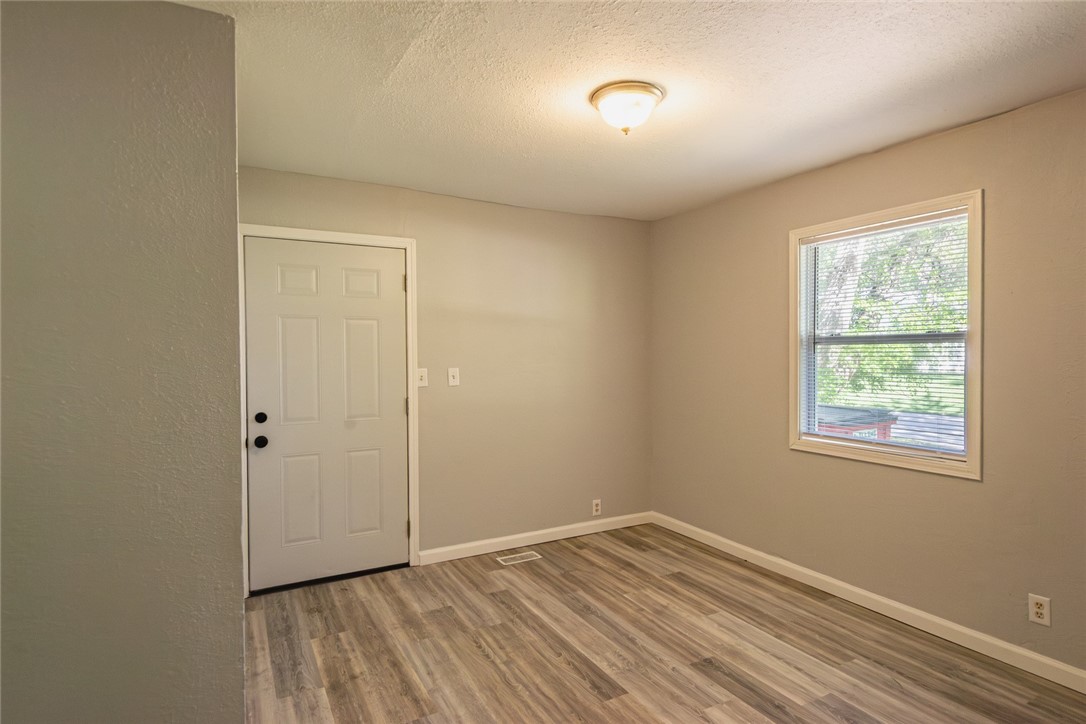 1607 Williamsburg Drive Property Photo 15