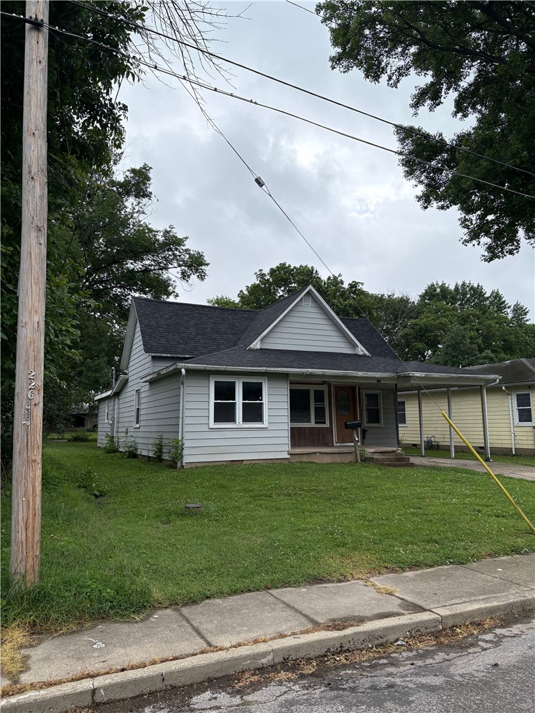 1012 N Walnut Street Property Photo 4
