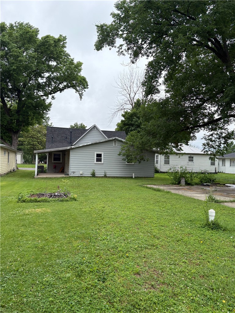 1012 N Walnut Street Property Photo 5