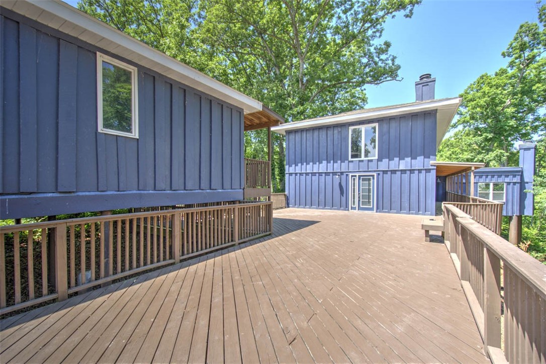 327 Timber Place Property Photo 8