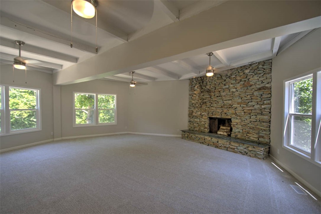 327 Timber Place Property Photo 22