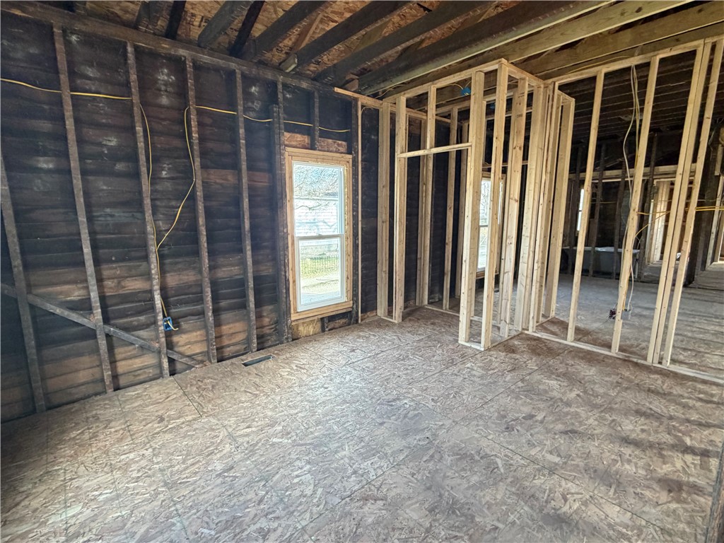 307 W 5th Street Property Photo 14