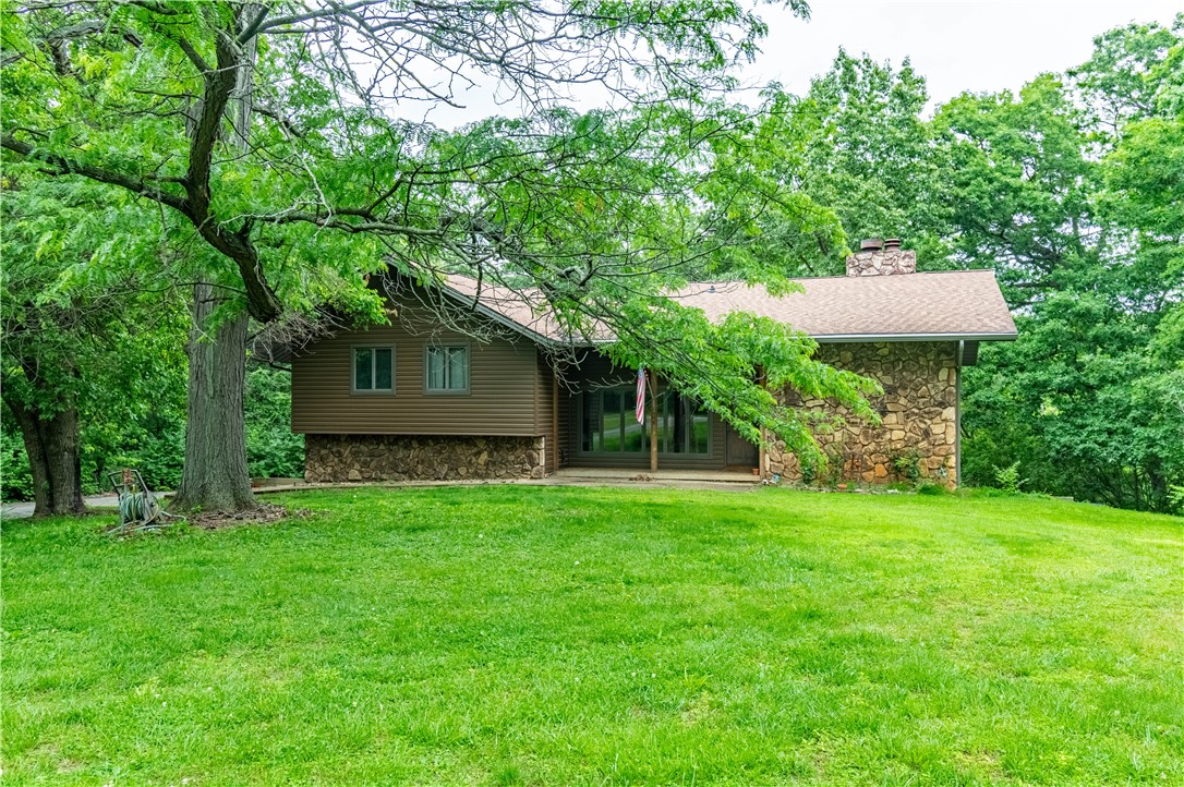 1956 Highlawn Road Property Photo 1