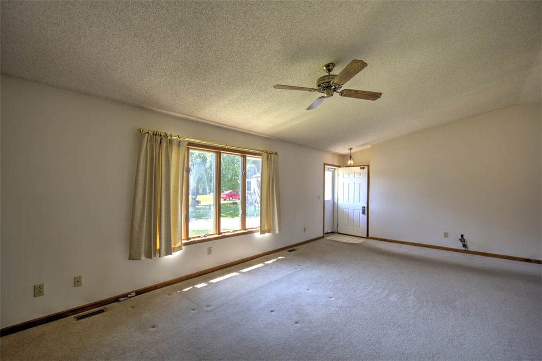2186 Barding Avenue Property Photo 8