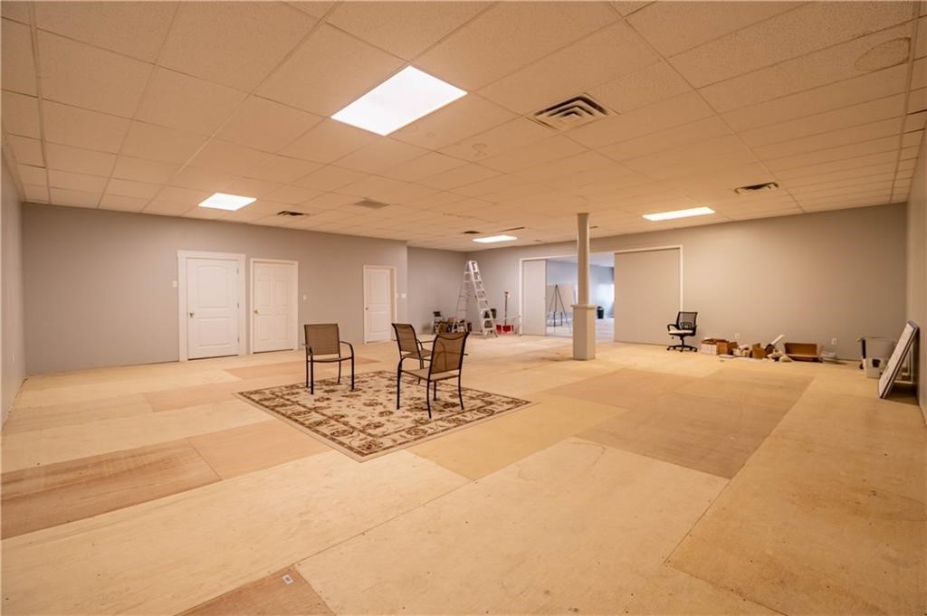 250 Main Street Property Photo 3
