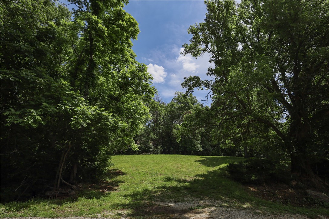 410 N Kruse Road Property Photo 6