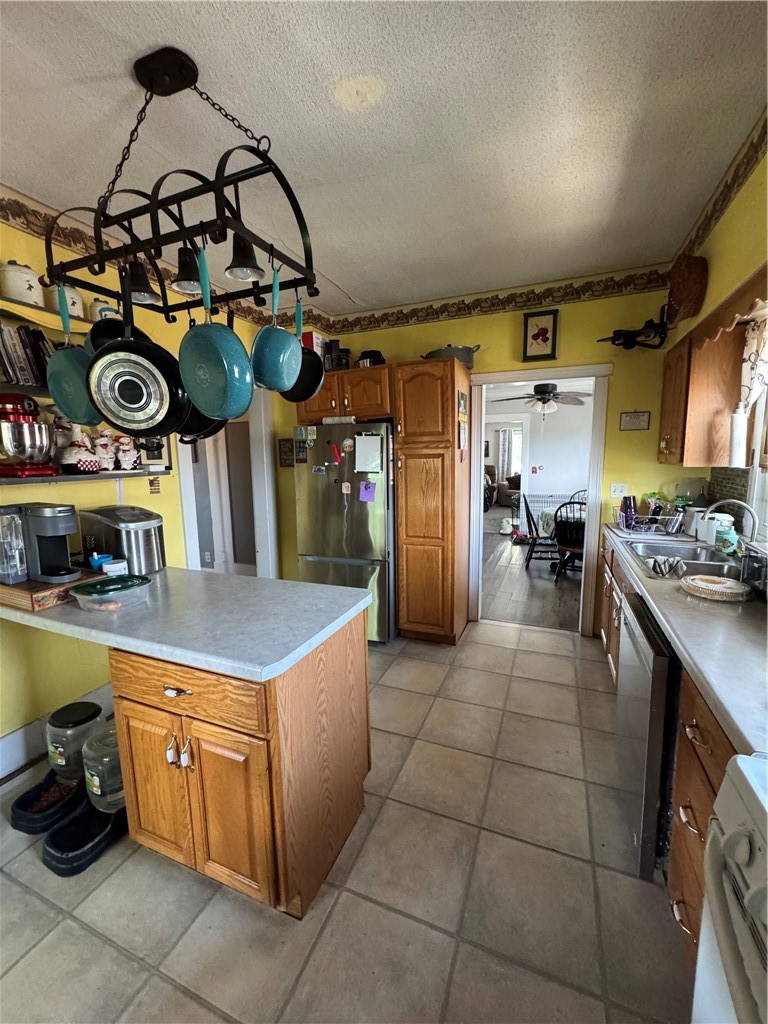 421 W Madison Avenue Property Photo 21