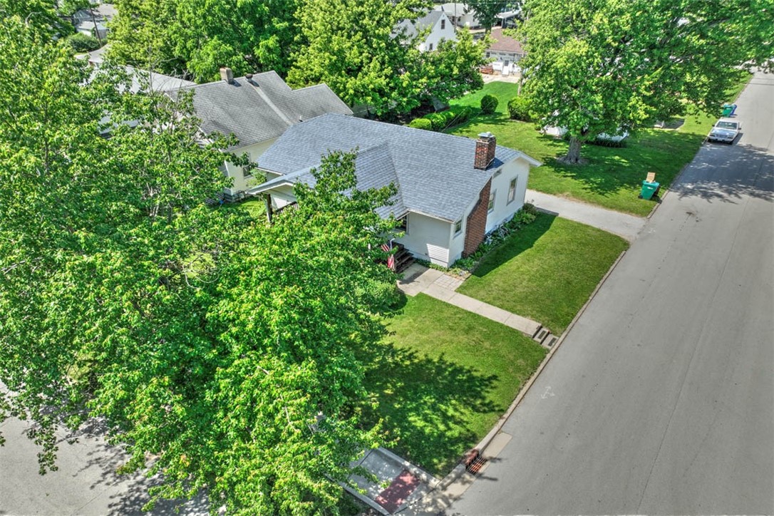 405 23rd Place Property Photo 2