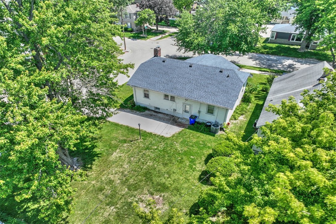 405 23rd Place Property Photo 3
