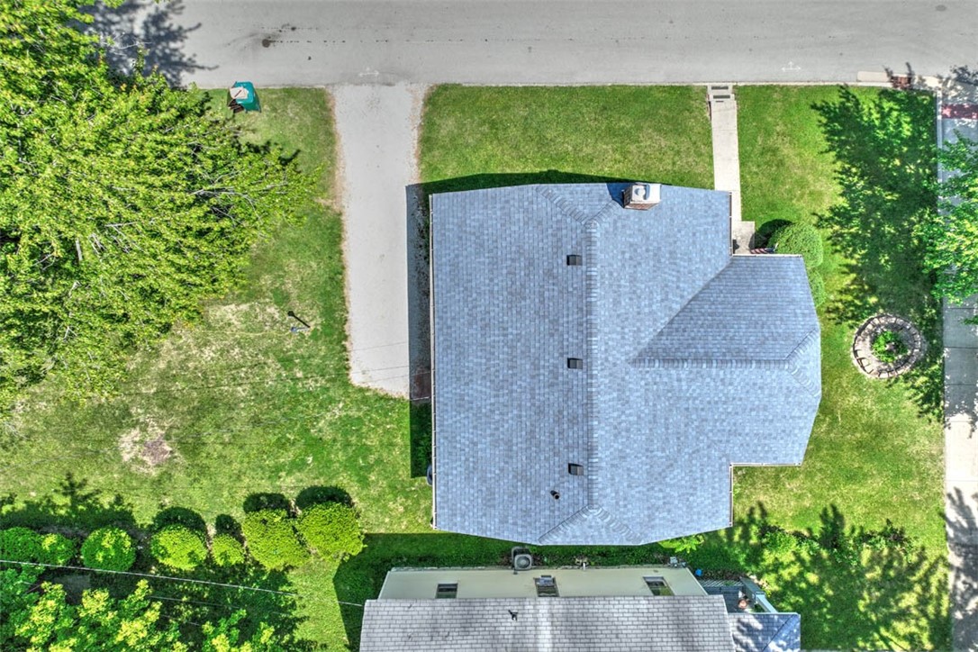 405 23rd Place Property Photo 4