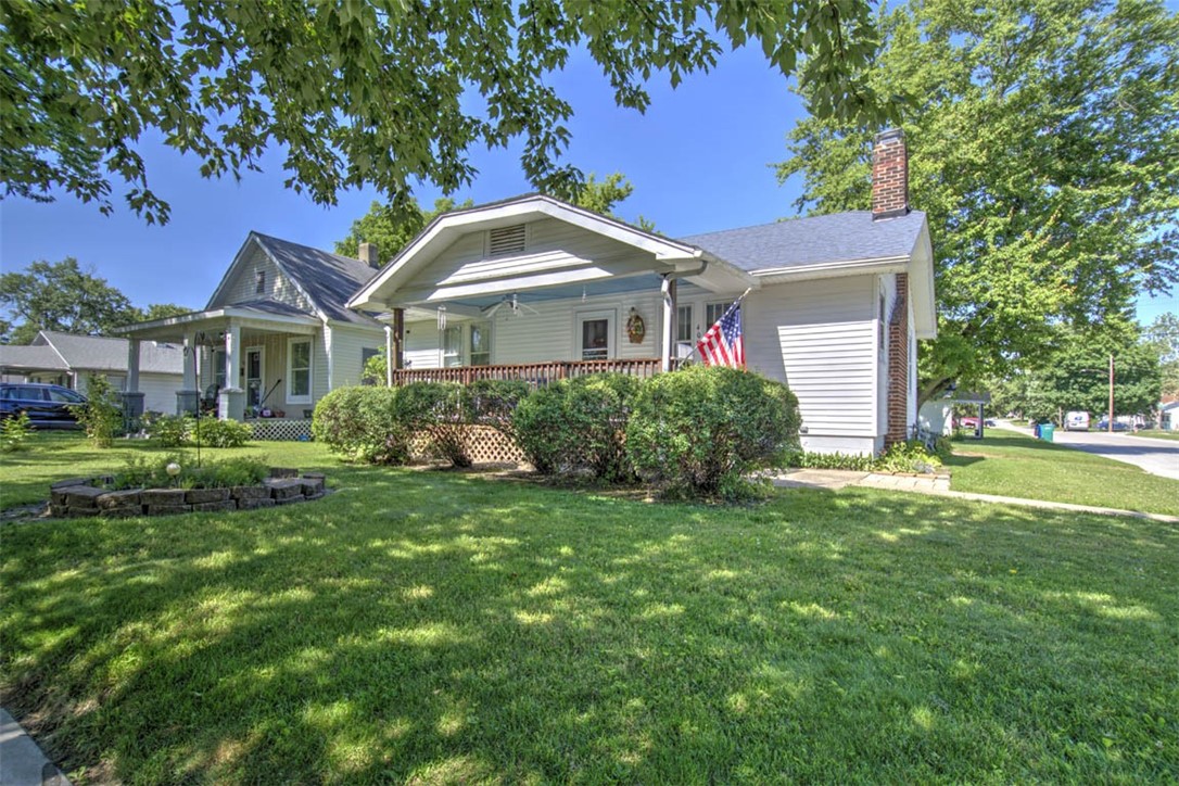 405 23rd Place Property Photo 6