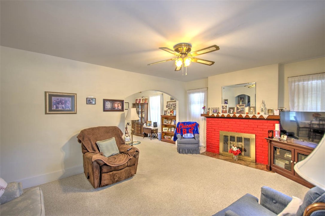 405 23rd Place Property Photo 8