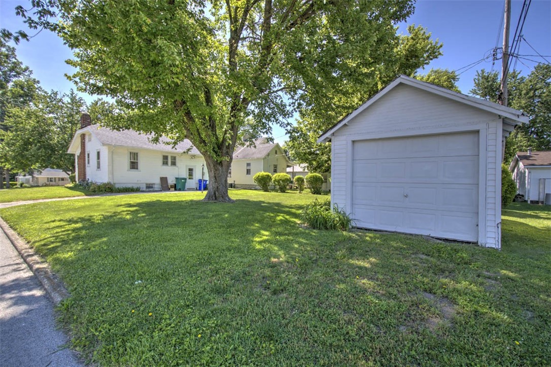 405 23rd Place Property Photo 20