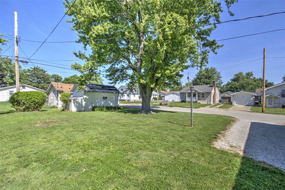 405 23rd Place Property Photo 22