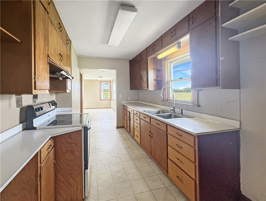 9533 N 150th Street Property Photo 5