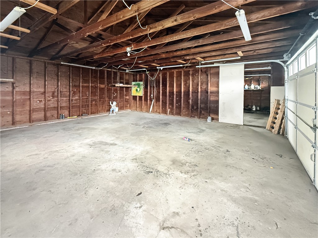 9533 N 150th Street Property Photo 18