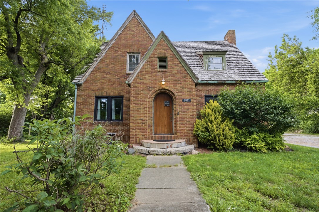 1811 Madison Avenue Property Photo 1
