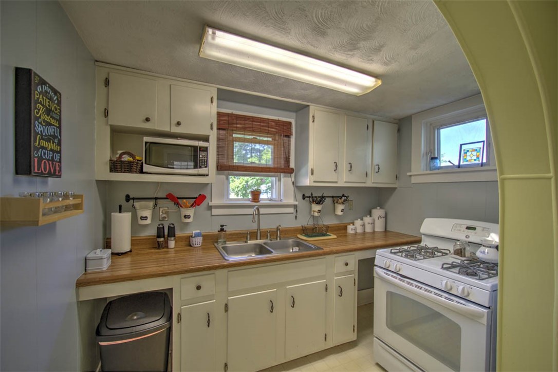 418 S Lewis Street Property Photo 16