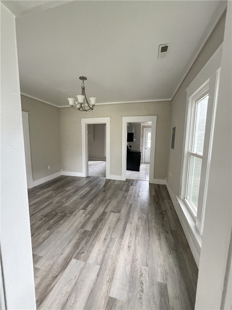 206 E Poplar Street Property Photo 5