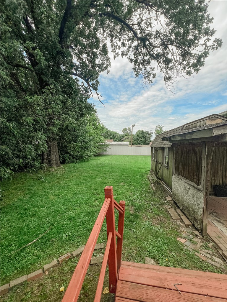 206 E Poplar Street Property Photo 11