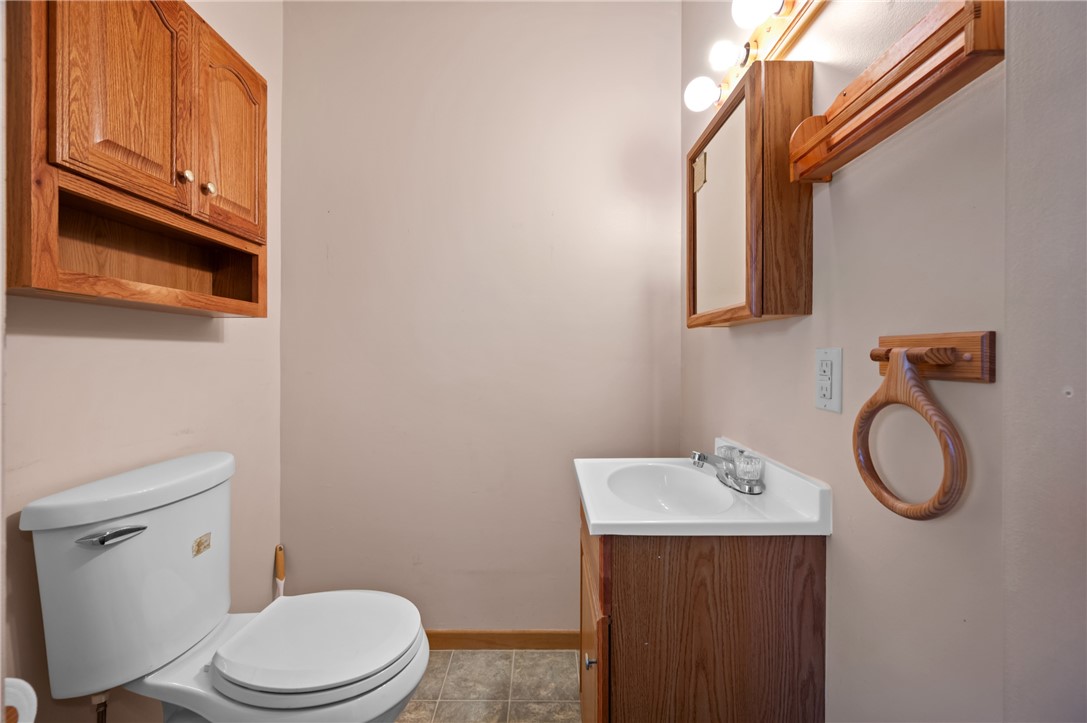 712 E Blackburn Street Property Photo 22