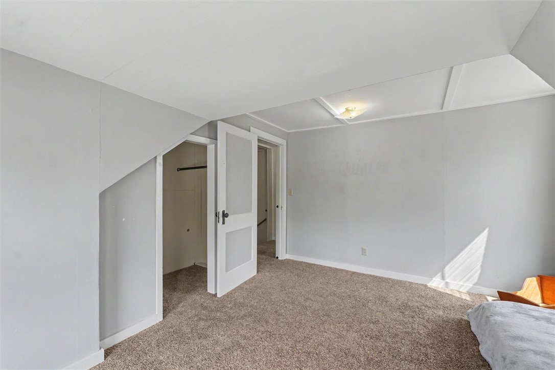519 E Allen Street Property Photo 20