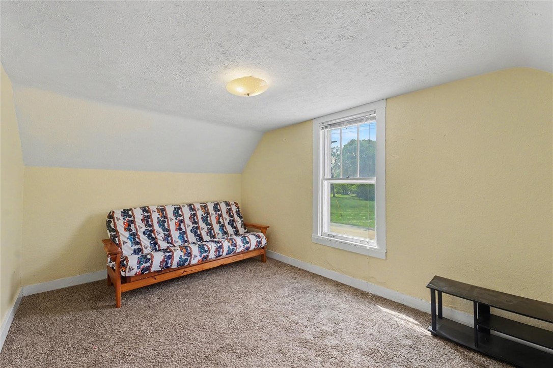 519 E Allen Street Property Photo 23