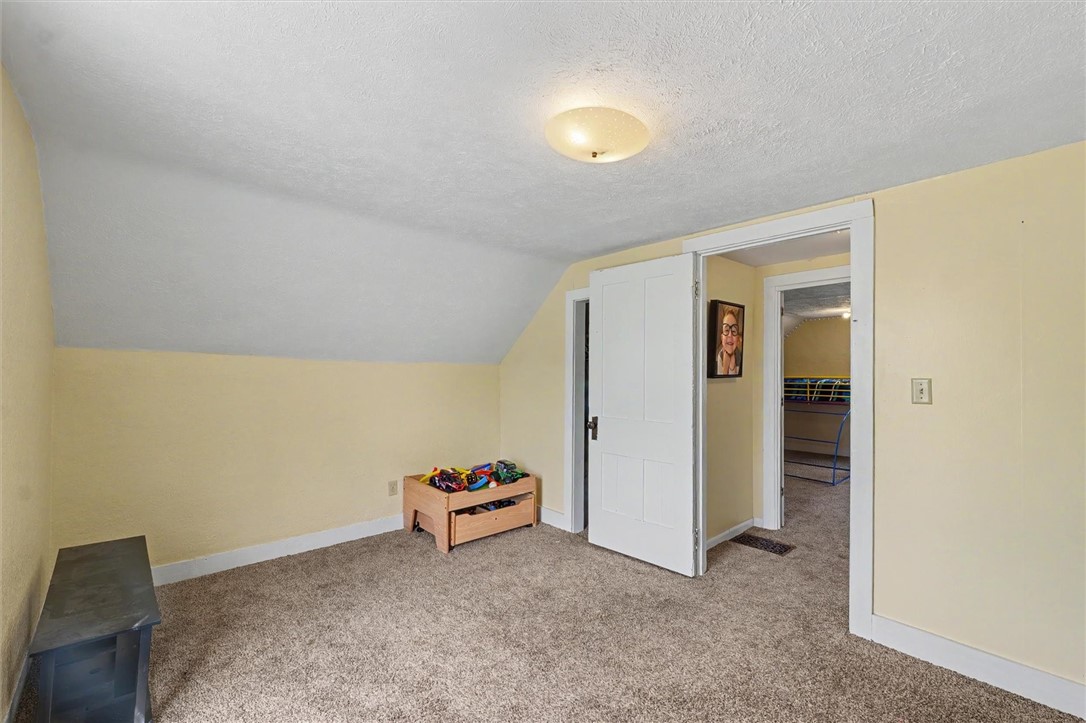 519 E Allen Street Property Photo 24
