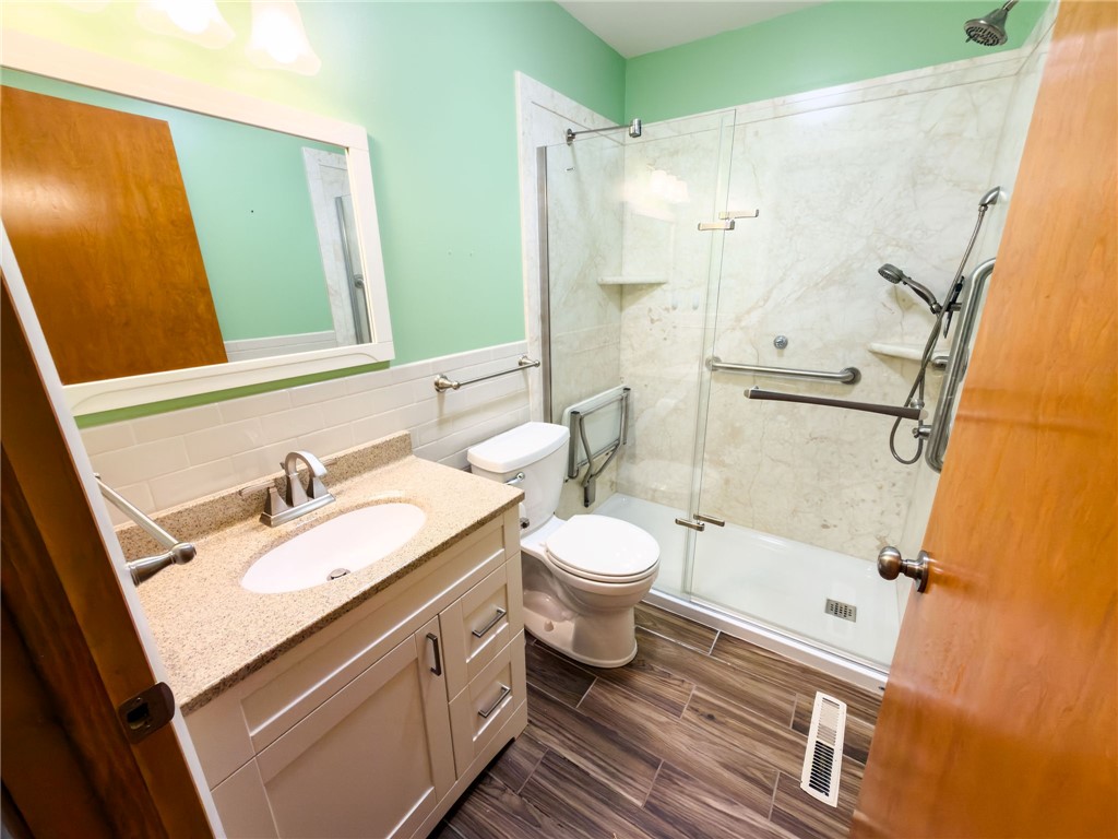 8 Drue Drive Property Photo 23